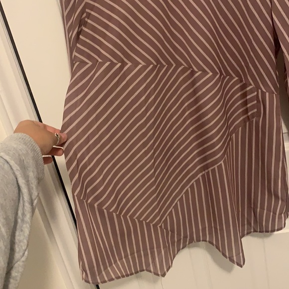 Scalloped Blouse 💞 - Picture 3 of 3